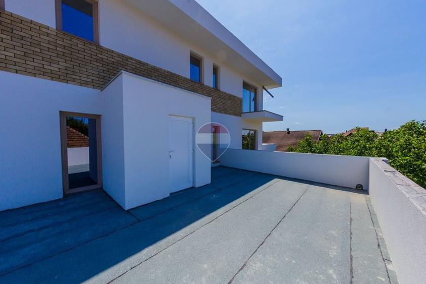 Apartament cu 2 camere decomandat în Ultracentral
