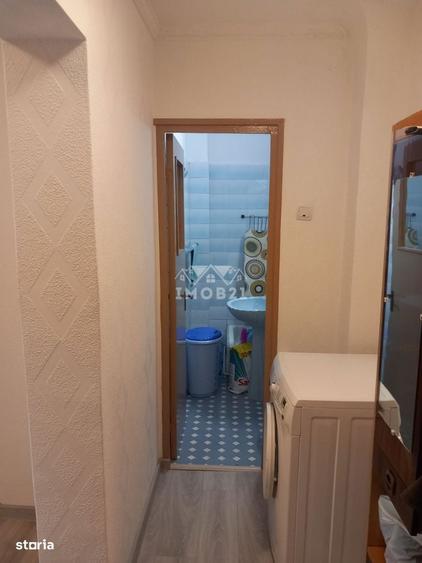 Apartament cu 4 camere decomandat în Bughea de Sus