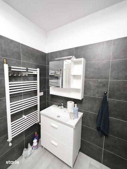 Apartament cu 3 camere, mobilat în Central