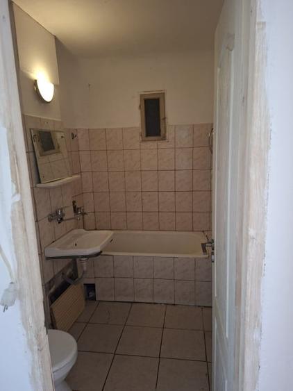 Apartament cu 4 camere decomandat în 1 Mai