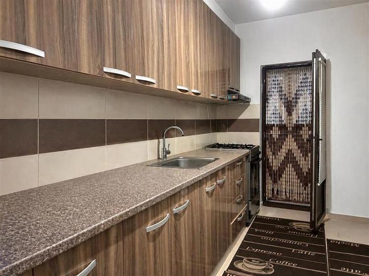 Apartament cu 2 camere decomandat, mobilat în Aeroport
