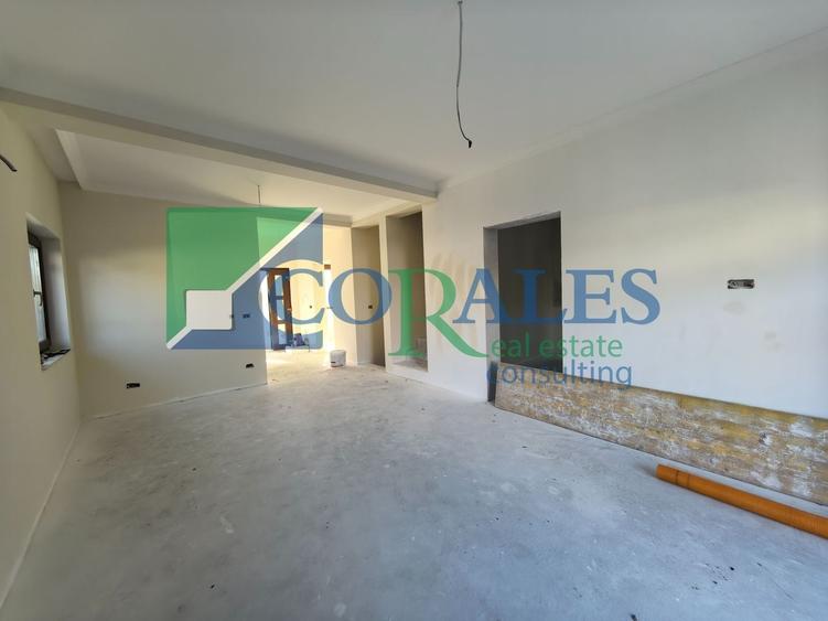 Duplex cu 5 camere cu Canalizare în Dumbrăvița
