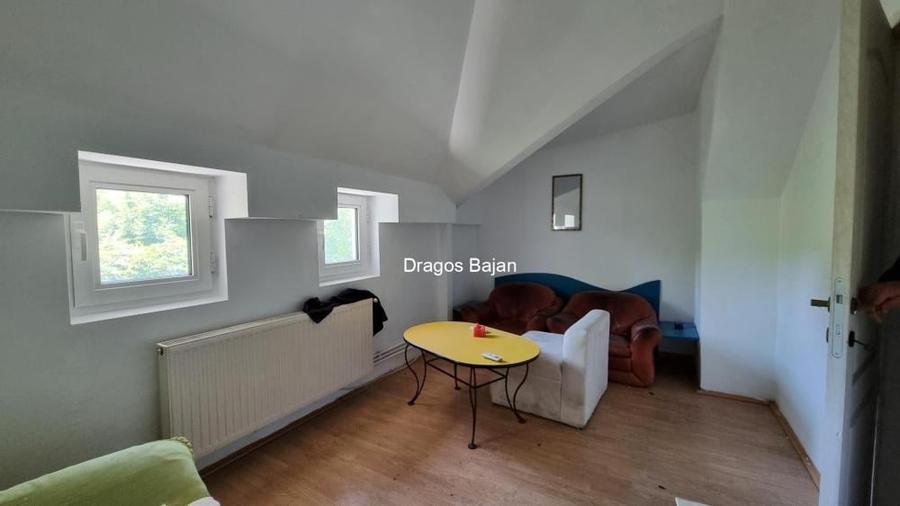 Apartament cu 4 camere decomandat în Armeneasca