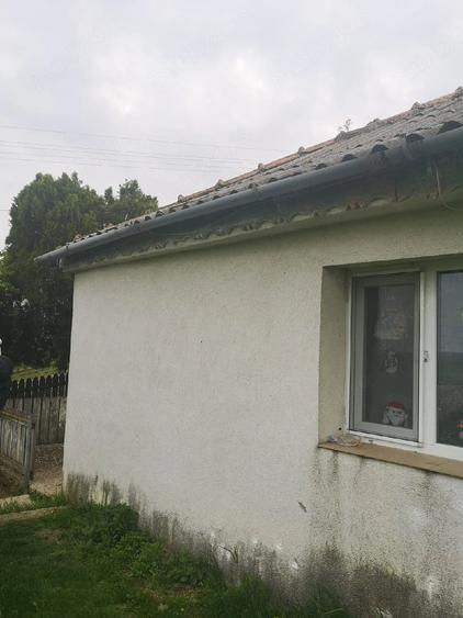 Casă cu 2 camere cu Teren 2500 Mp în Exterior Vest