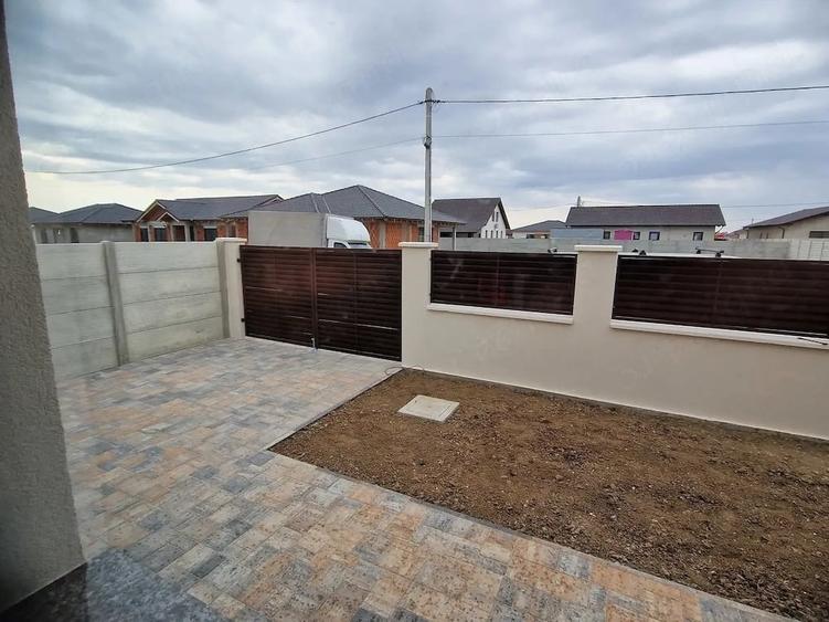 Casă cu Teren 501 Mp în Sântandrei
