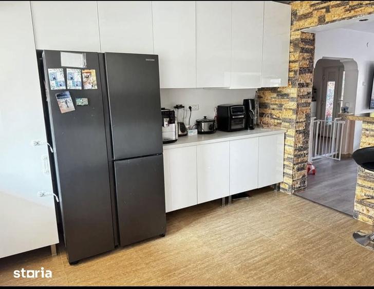Casă cu Teren 741 Mp în Central