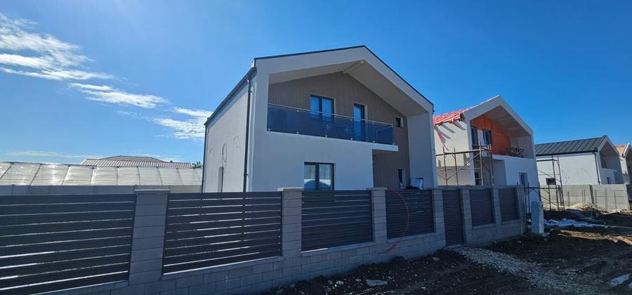 Casa  3/4/5 camere - Com.Berceni - 2
