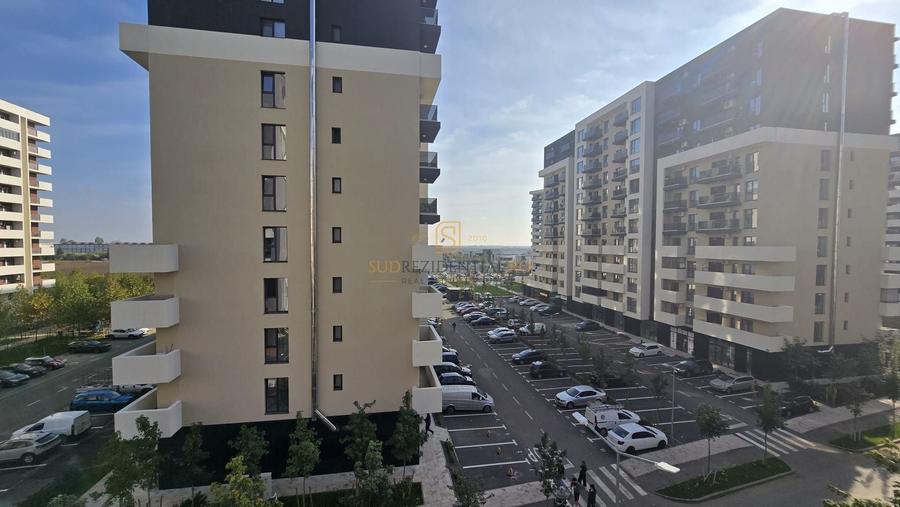 Apartament cu 3 camere decomandat în Metalurgiei