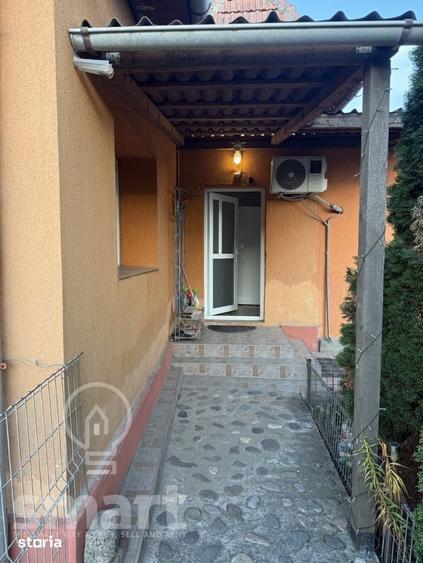 Casă cu 4 camere decomandat cu Teren 1140 Mp în Florești