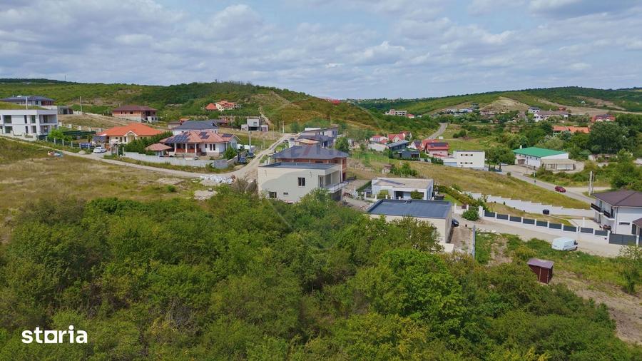 Casă cu 5 camere cu Teren 435 Mp în Paleu