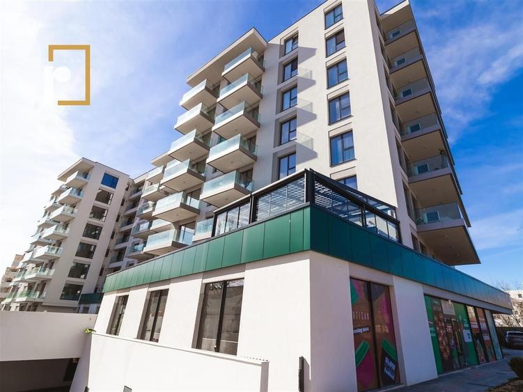Apartament cu 3 camere semidecomandat în P-ta Presei Libere