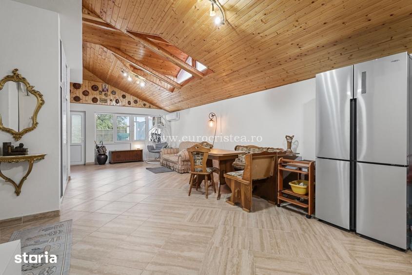 Casă cu 9 camere cu Teren 400 Mp în Limanu