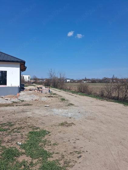 Teren de 3765 mp, în Central