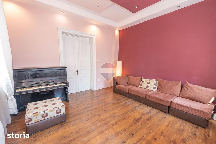 Apartament cu 3 camere semidecomandat în Parcul Carol
