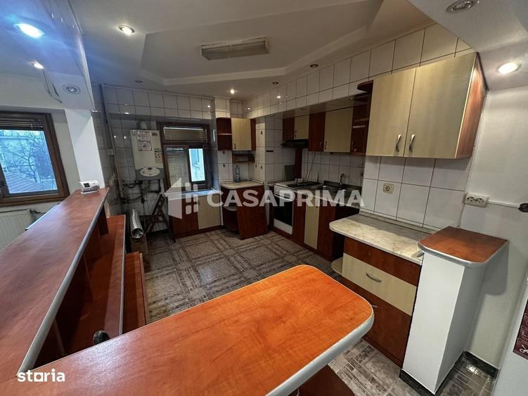Apartament cu 3 camere decomandat în Albești