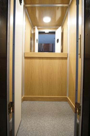 Apartament cu 3 camere decomandat, mobilat în Vitan Mall