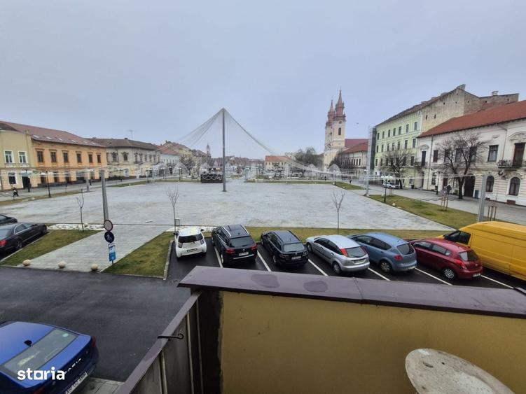 Garsonieră decomandată în Central