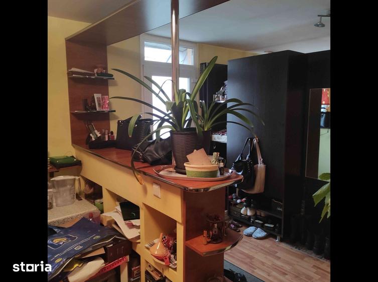 Casă cu 3 camere cu Teren 180 Mp în Calea București