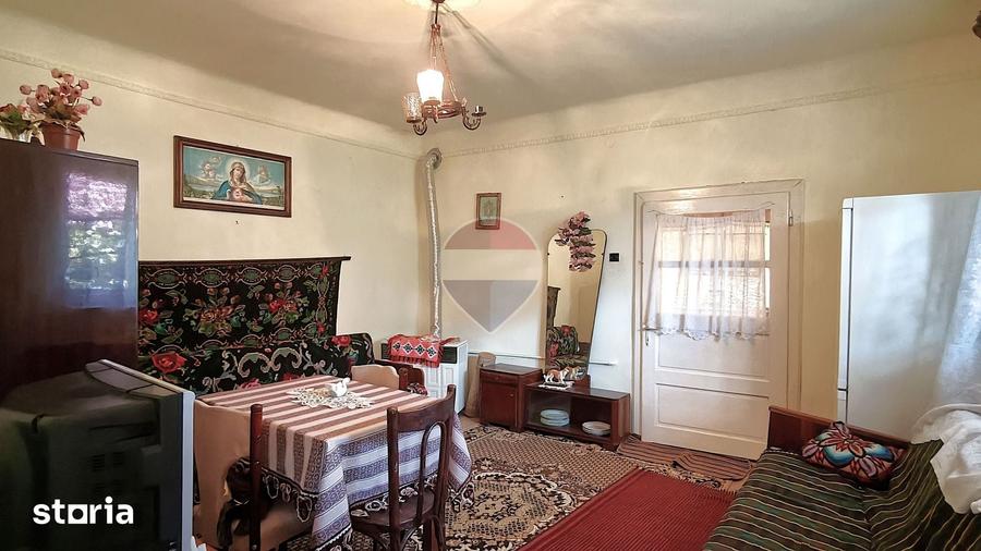 Casă cu 3 camere cu Teren 2594 Mp în Blăjel