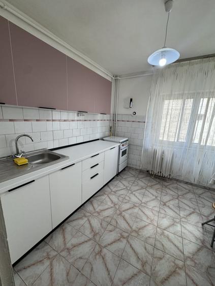 Apartament cu 2 camere decomandat în Cantacuzino
