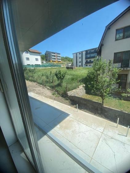 Apartament cu 3 camere semidecomandat în Apahida