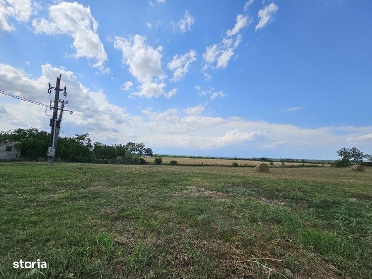 Casă cu 4 camere în Cărbunari