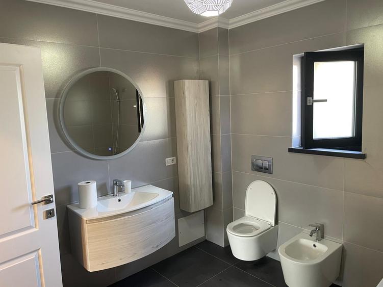 Casă cu 3 camere cu Teren 360 Mp în Hemeiuș