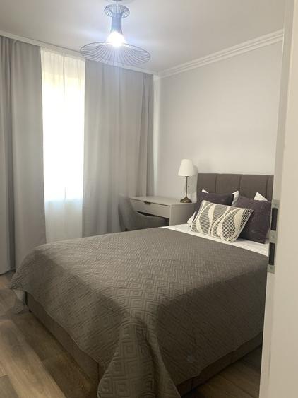 Apartament cu 3 camere semidecomandat în Ultracentral