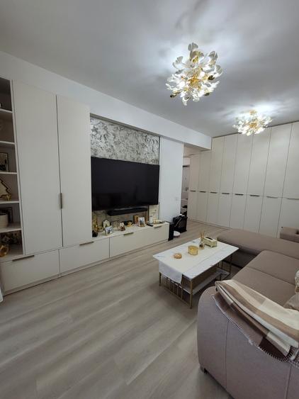 Apartament cu 2 camere decomandat, mobilat în Kamsas