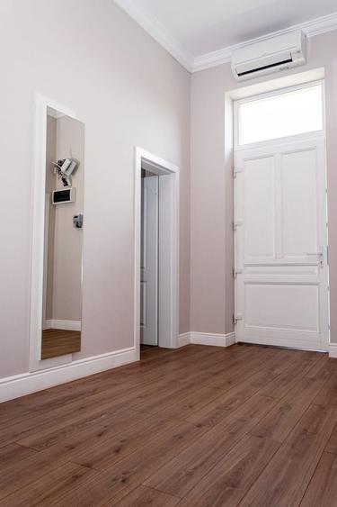 Apartament cu 3 camere, mobilat în Sinaia