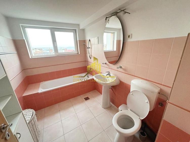 Apartament cu 3 camere semidecomandat, mobilat în Zorilor