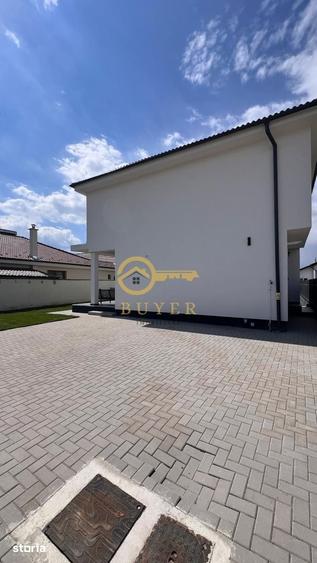 Casă cu 4 camere cu Teren 571 Mp în Cristian