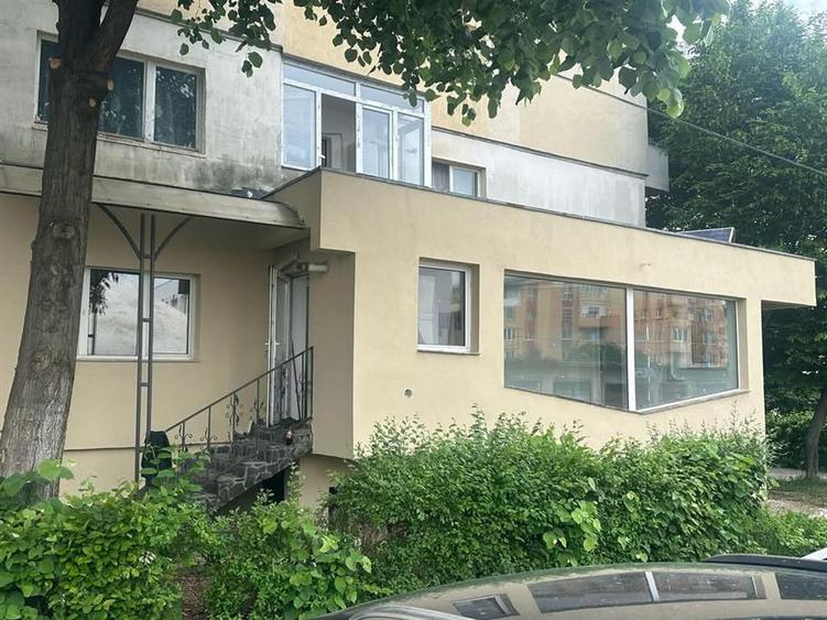 Spațiu comercial, de 98 mp, în Central