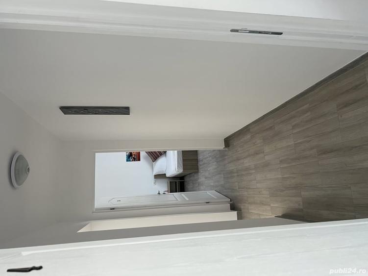 Casă cu 4 camere în Corbu