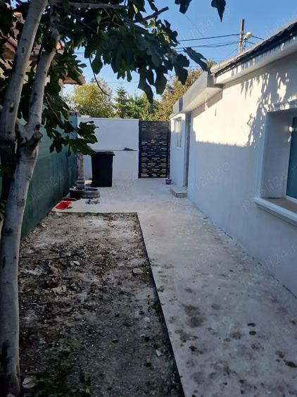 Casă cu 3 camere în Palazu Mare