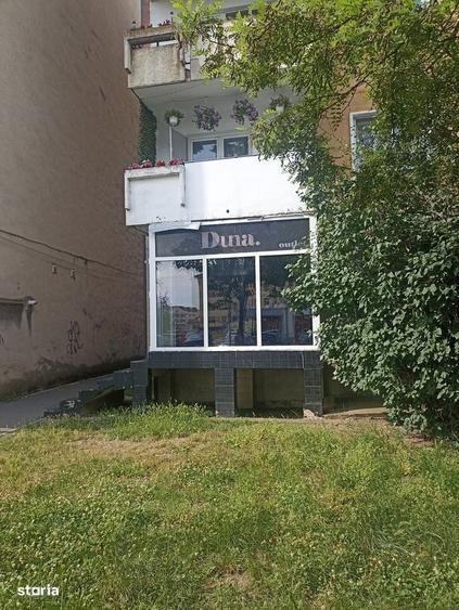 Spațiu comercial, de 64 mp, în Central