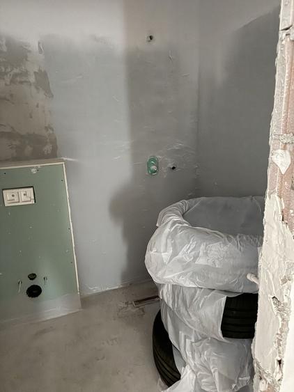 Apartament cu 4 camere semidecomandat în Unirii