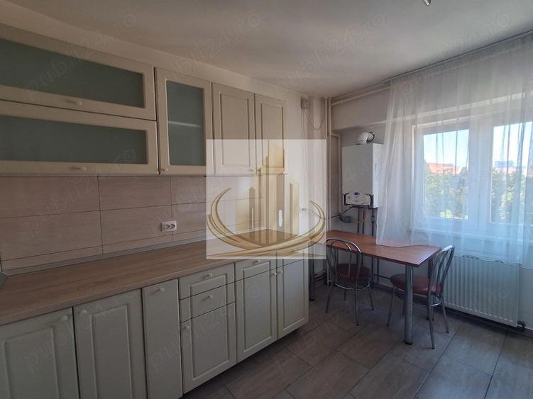 Apartament cu 3 camere decomandat, mobilat în Lugojului