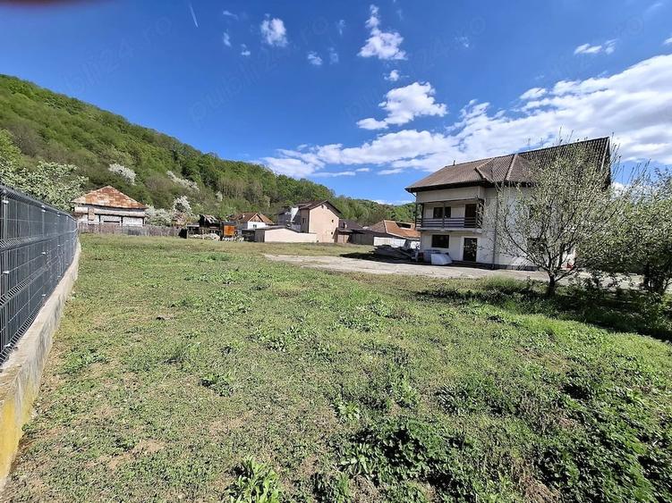Constructie P+1 cu 6 incaperi 2 bai si teren - 3.329 mp Baile Olane?ti - 8