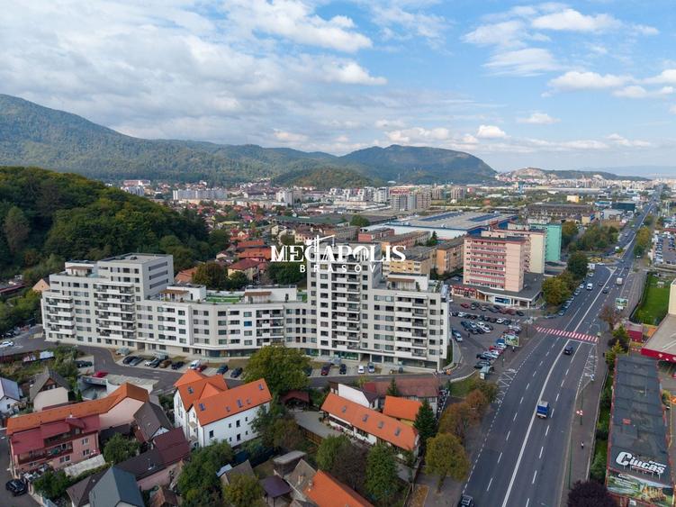 Spațiu comercial, de 123.79000091553 mp, în Noua