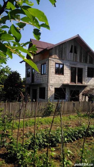 Casă cu 3 camere în Mireșu Mare
