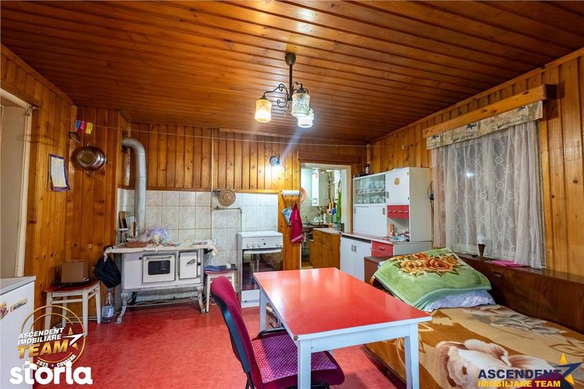 Casă cu 4 camere cu Canalizare în Central