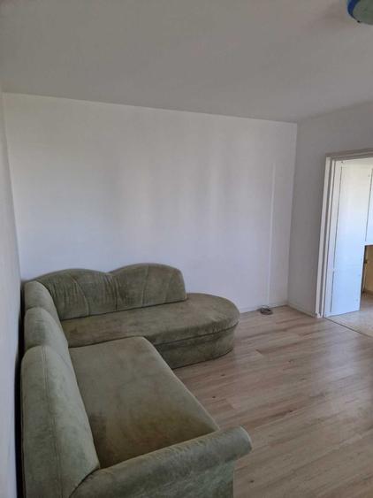 Apartament cu 2 camere semidecomandat în Exterior Vest