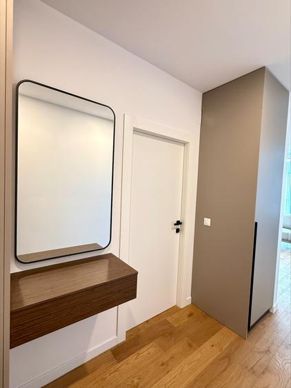 Apartament cu 3 camere semidecomandat în Cotroceni