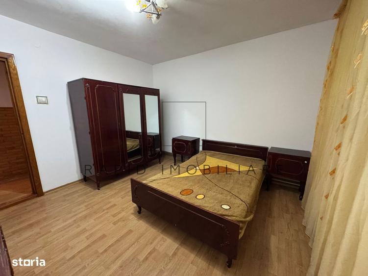 Apartament cu 3 camere decomandat în Micro 13