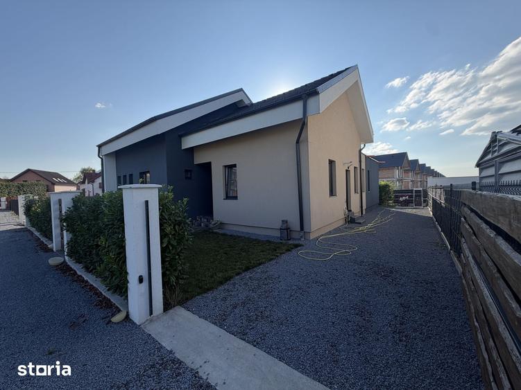 Casă cu 5 camere cu Teren 400 Mp în Sângeorgiu de Mureș