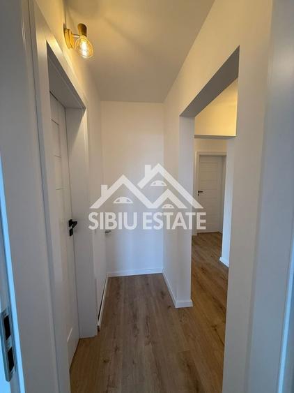 Apartament cu 3 camere decomandat în Ștrand