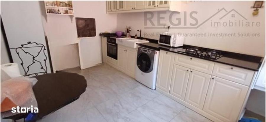 Apartament cu 3 camere, mobilat în Centrul Istoric