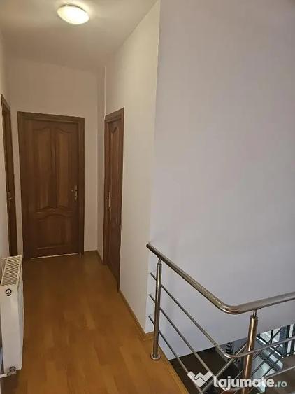 Apartament cu 4 camere decomandat în Dristor