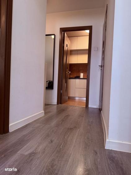 Apartament cu 3 camere decomandat în Drumul Taberei